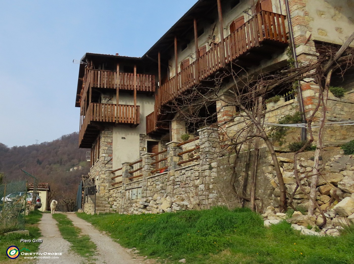 11 Sopracorna (540 m) di Ubiale .JPG